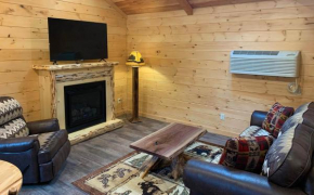 Briarwood Cabin by Amish Country Lodging